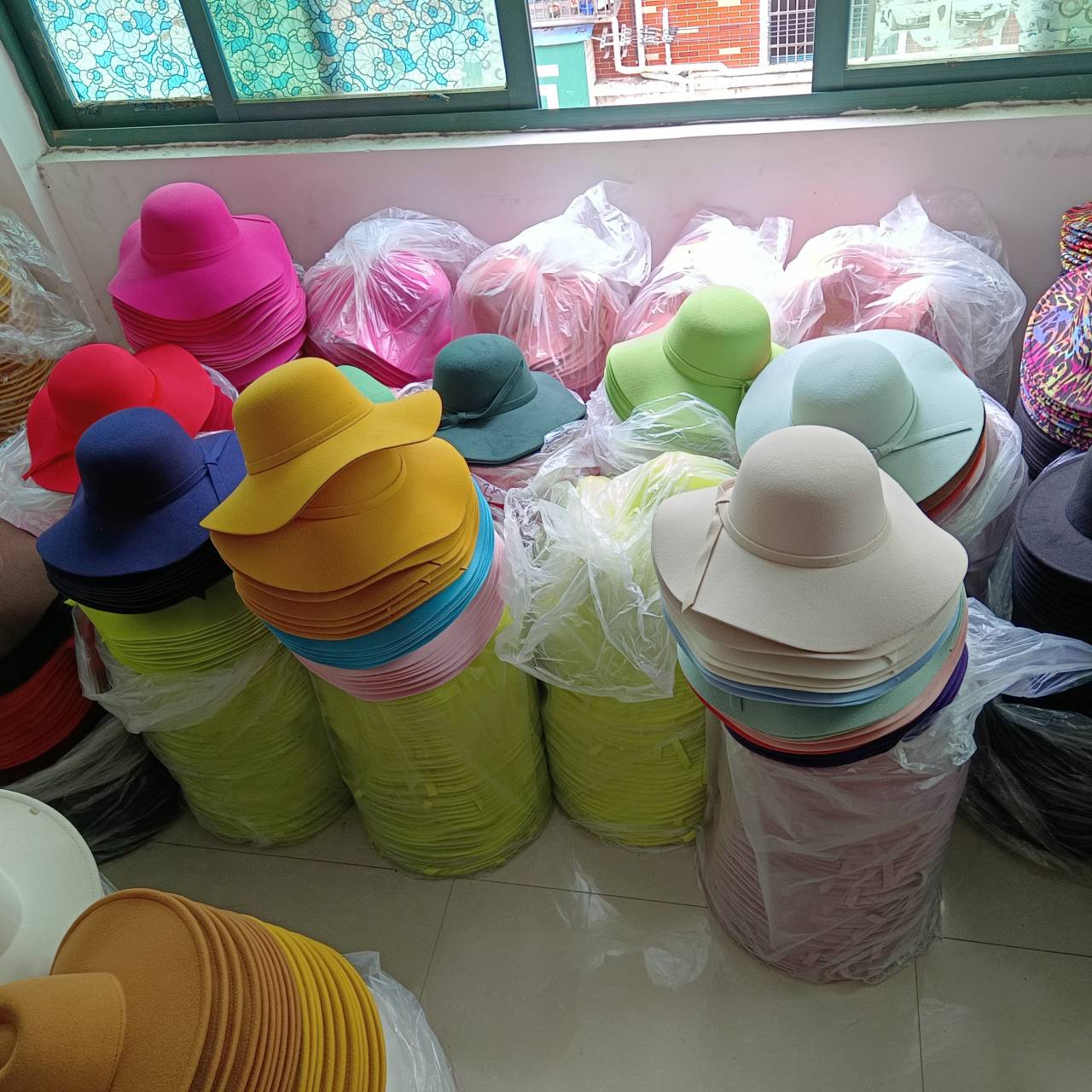 White Dome-shaped Ladies' Hat  – обзор и цена Hat Floppy Wide